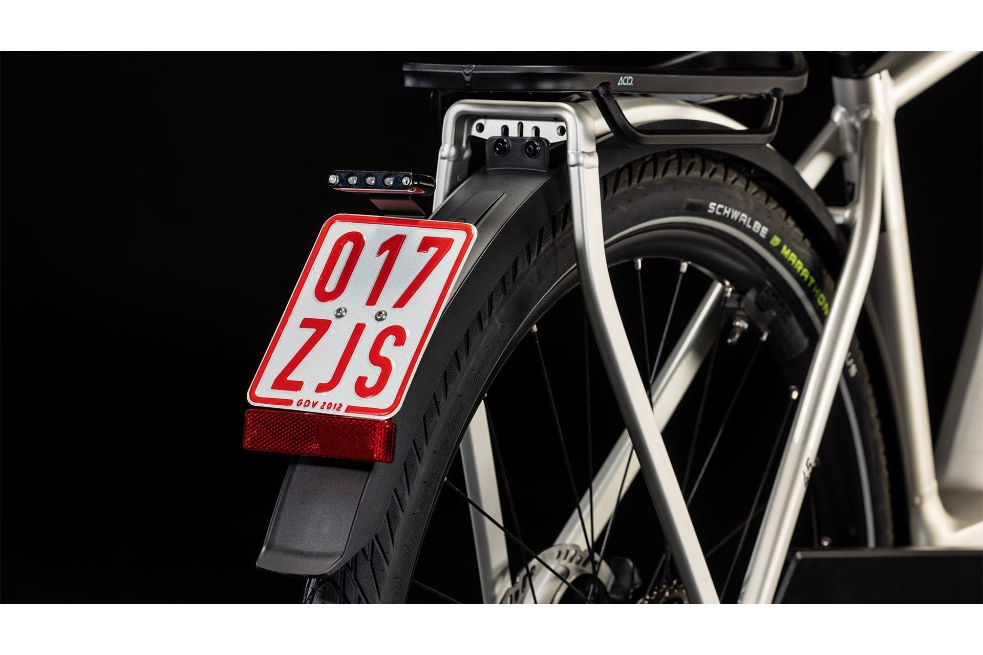 Cube Kathmandu Hybrid 750 E–Trekkingrad – Bosch Performance Line Speed Smart, 750 Wh Akku