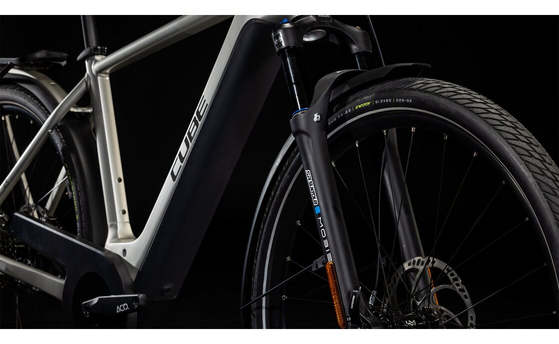 Cube Kathmandu Hybrid 750 E–Trekkingrad – Bosch Performance Line Speed Smart, 750 Wh Akku
