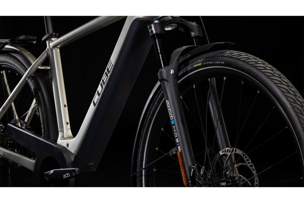 Cube Kathmandu Hybrid 750 E–Trekkingrad – Bosch Performance Line Speed Smart, 750 Wh Akku