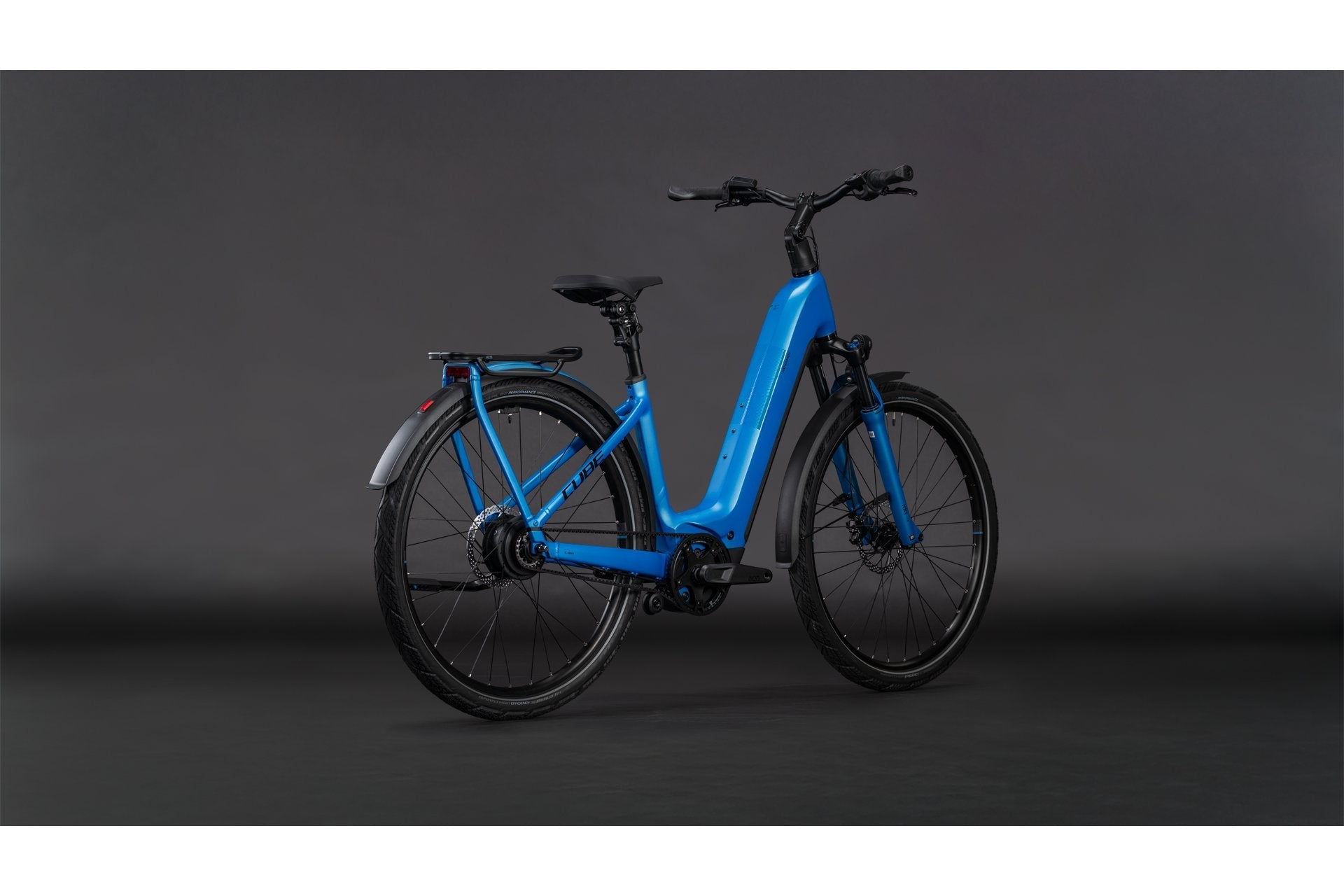 Cube Kathmandu Hybrid Comfort Pro 800 E-Trekkingrad Tiefeinsteiger – 800 Wh Akku, 28 Zoll
